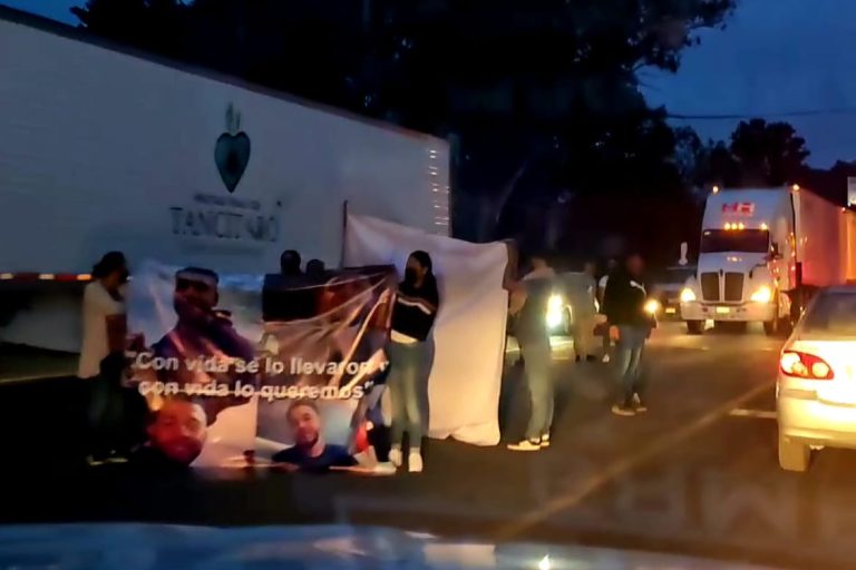 Guardia Civil desactiva bloqueo y libera acceso a Uruapan