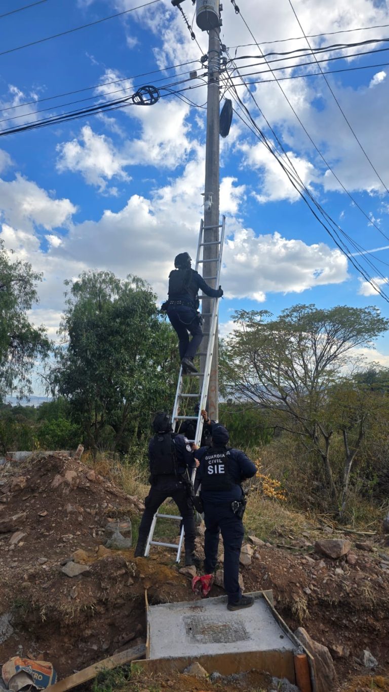 Desmantelan centro de monitoreo delictivo y aseguran 20 máquinas tragamonedas en Huandacareo: SSP