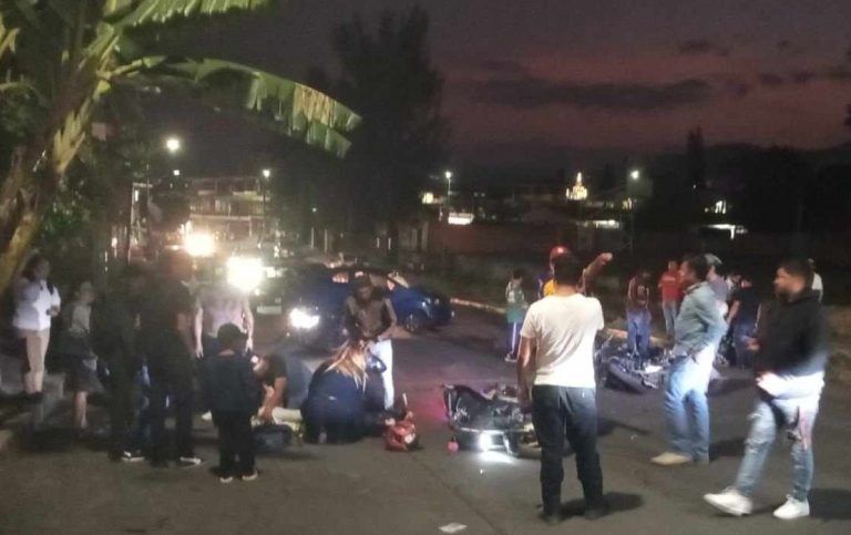 Se registra choque entre dos motociclistas al poniente de Morelia