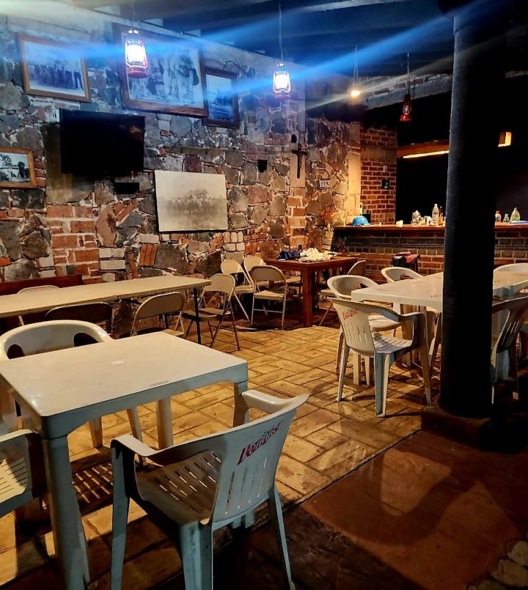 Joven es ultimado en un bar de Jacona