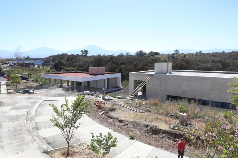Avanzan obras de mejoramiento en sedes de la UMSNH en Tangancícuaro, Uruapan y Lázaro Cárdenas