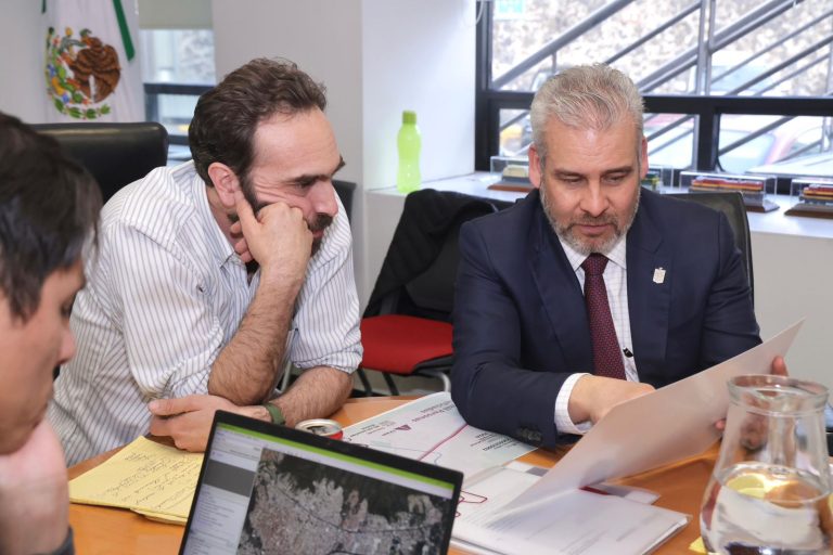 Presenta Bedolla ante la Agencia Reguladora de Transporte Ferroviario proyecto de metrobús en Morelia