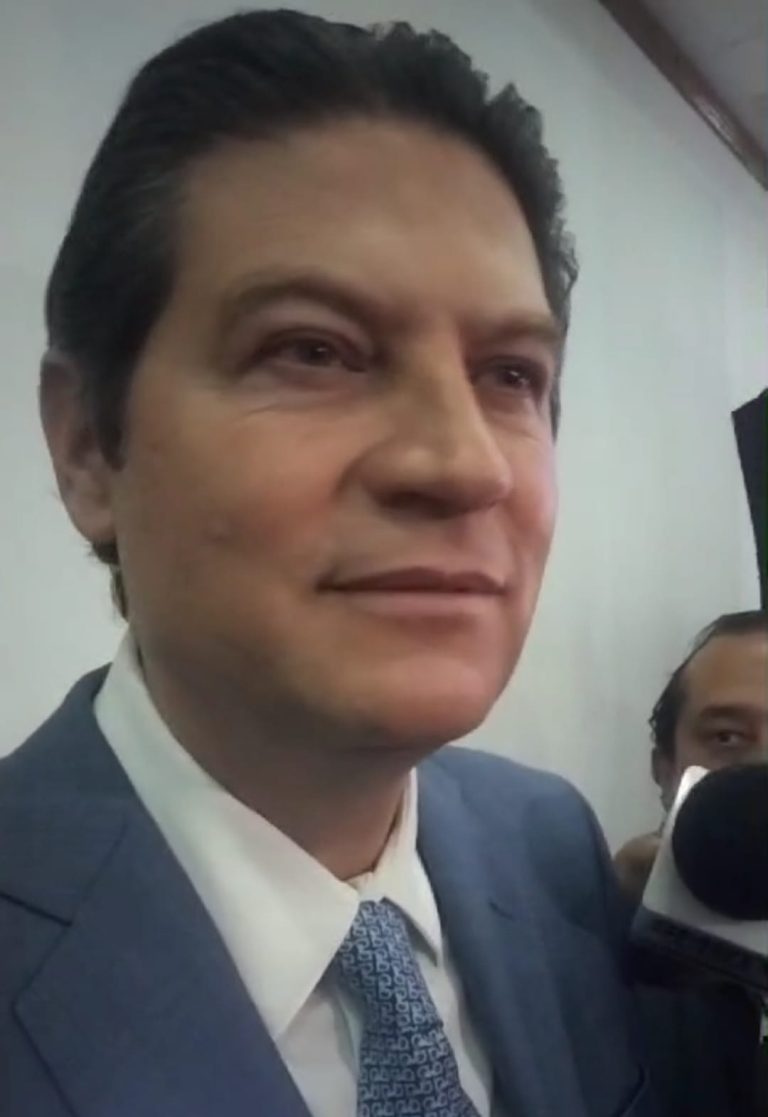 Alfonso Martínez desestima críticas de Guillermo Valencia y lo tilda de portavoz de Morena