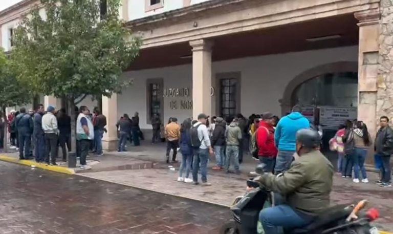 Dirección de secundarias discrimina a centistas en proceso UESICAMM: magisterio toma alcaldías  principales