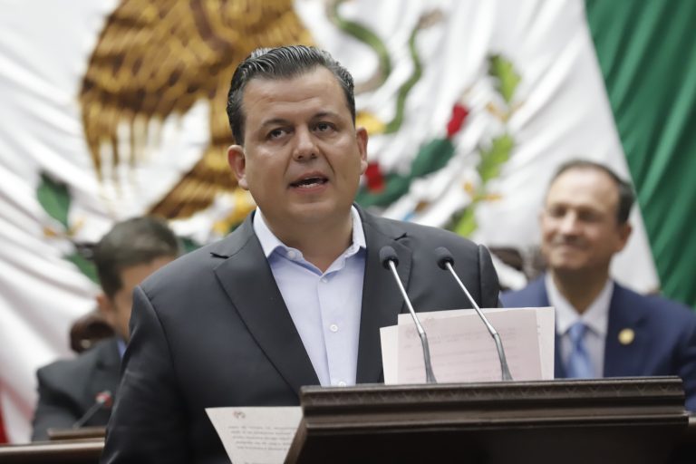 Presenta Guillermo Valencia iniciativas para endurecer penas por el delito de amenazas de muerte y robo a cuentahabientes