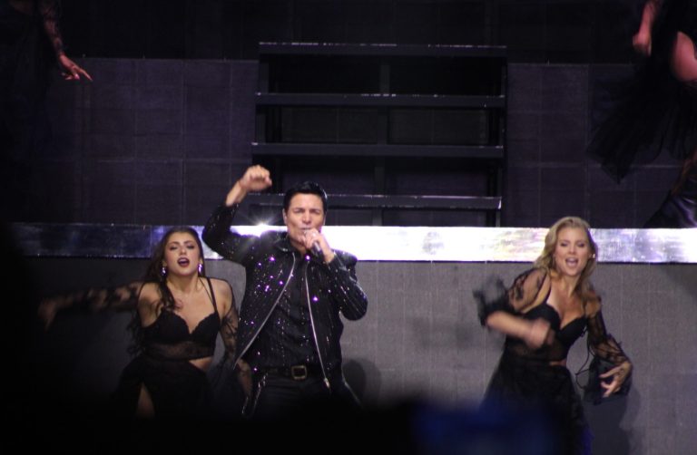 Saldo Blanco en concierto de Chayanne en Morelia