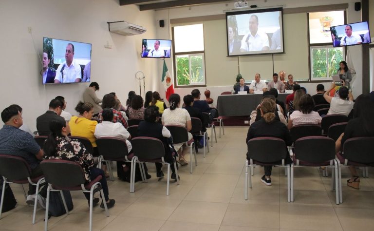 Capacitan a personal de la Jurisdicción Sanitaria No. 1 Morelia en lengua de señas mexicana