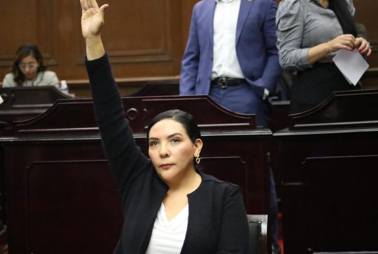 Acceso equitativo a la salud, demanda que debe ser atendida: Adriana Campos