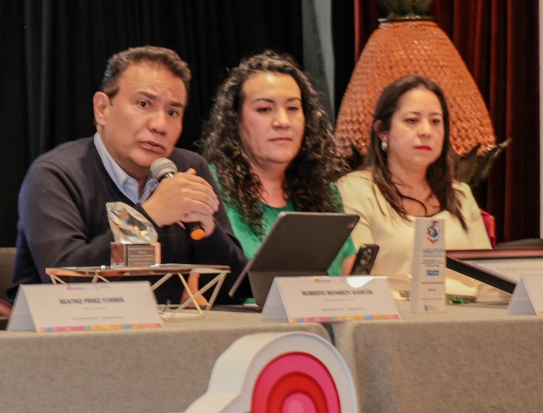 Posibles aranceles y deportaciones no afectarán al turismo, dice Roberto Monroy
