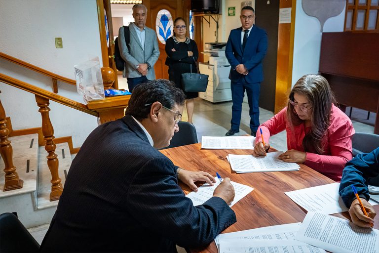 Logran acuerdo y conjuran huelga en el Poder Judicial de Michoacán 