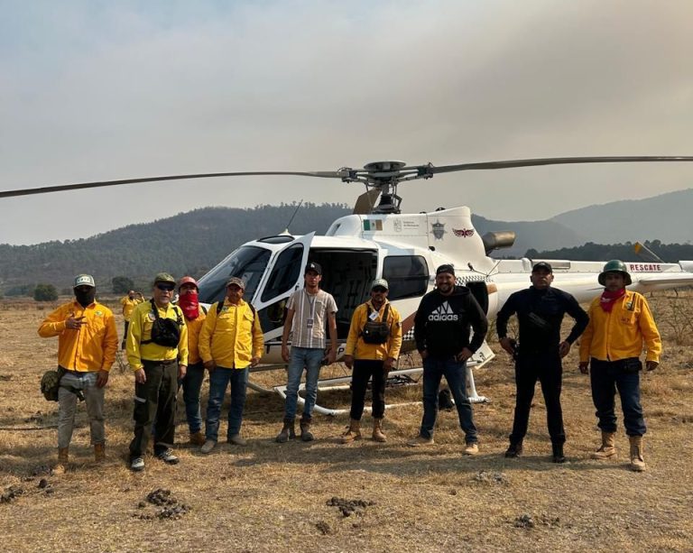 Trabaja Gobierno de Michoacán en contención de incendio en Zinapécuaro