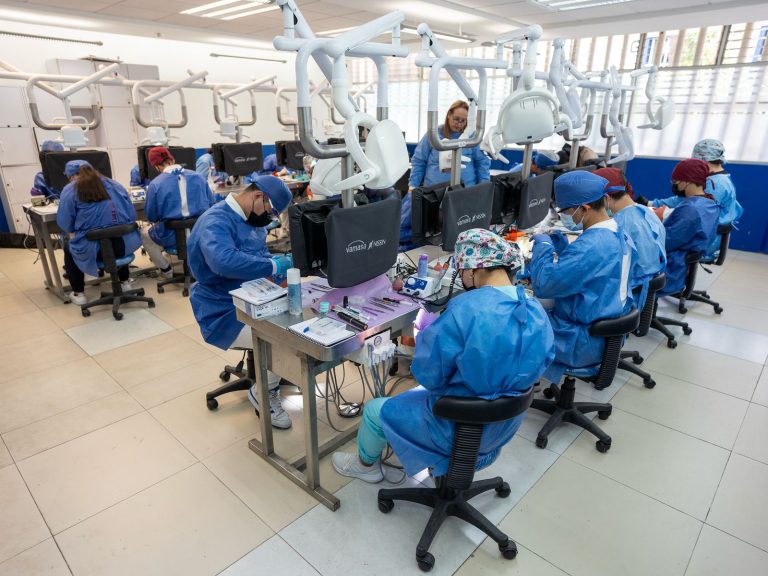 Medicina, Odontología y Derecho encabezan el Top 10 de carreras con mayor demanda en la UMSNH