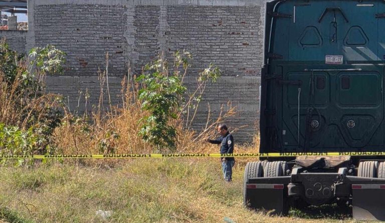 Hallan cadáver baleado, apuñalado y putrefacto, en Zamora