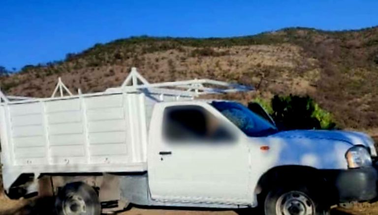 Hallan a hombre asesinado dentro de camioneta en el municipio de Charo 