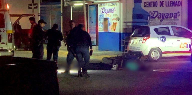 Ejecutan a dos motociclistas en el Infonavit Los Limones