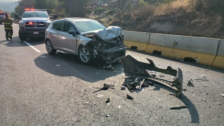 Choca auto contra camioneta en la Morelia-Pátzcuaro; hay 5 lesionados 