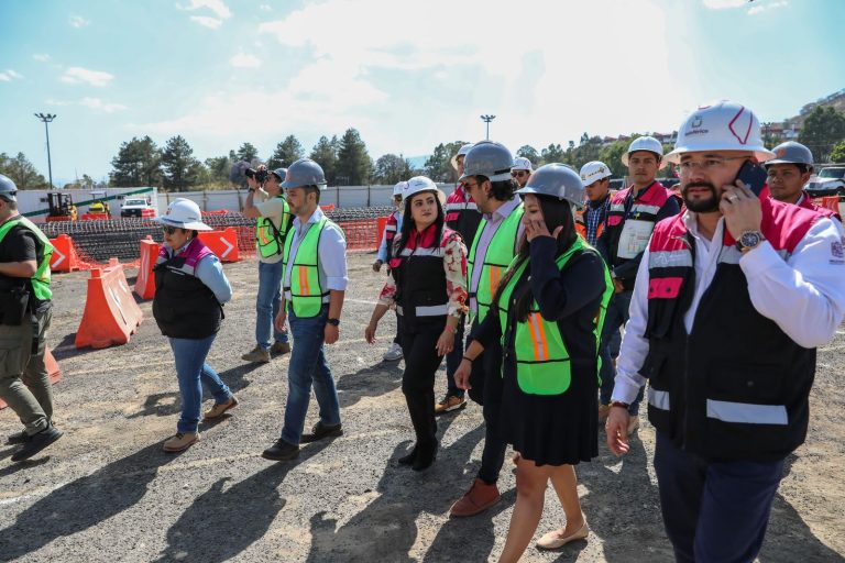 Recorren autoridades obra del teleférico