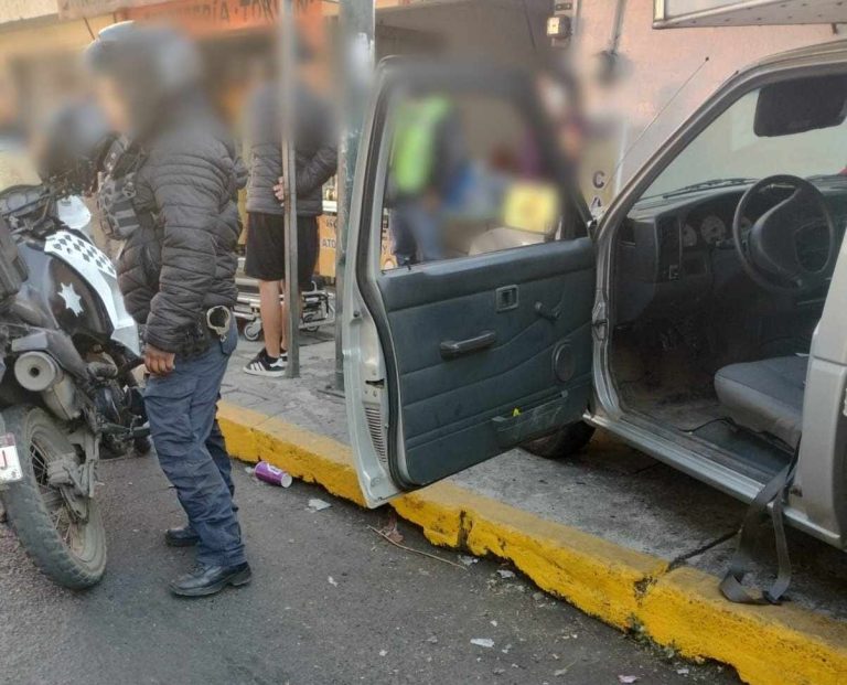 Camioneta atropella a peatón cerca de la colonia Tres Puentes, en Morelia