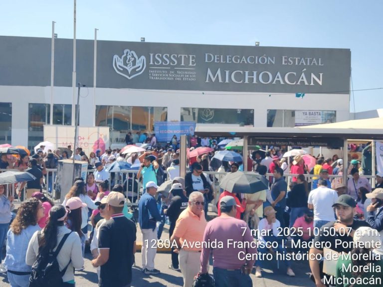 Toma CNTE delegación del ISSSTE en medio de un paro de 48 horas contra reforma de Sheinbaum