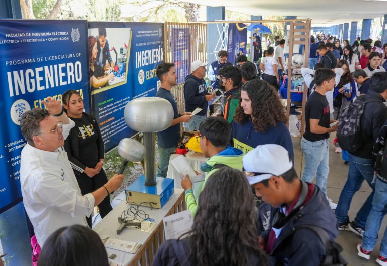 Más de 12 mil personas han visitado ExpOrienta que organiza la UMSNH