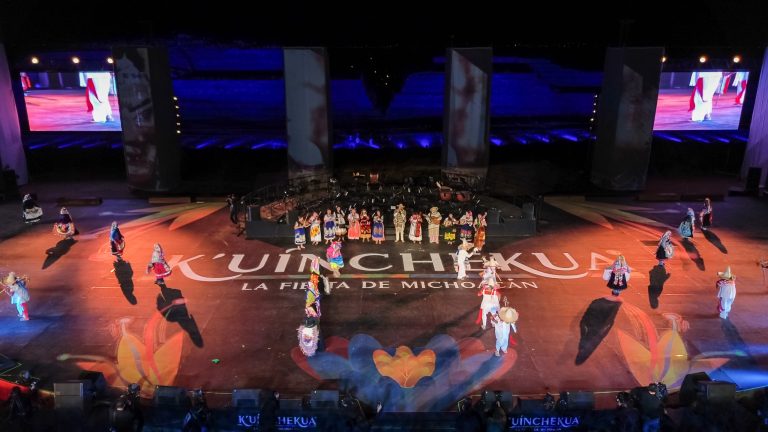 Inicia la K’uínchekua: el espíritu de nuestros ancestros danza en Tzintzuntzan
