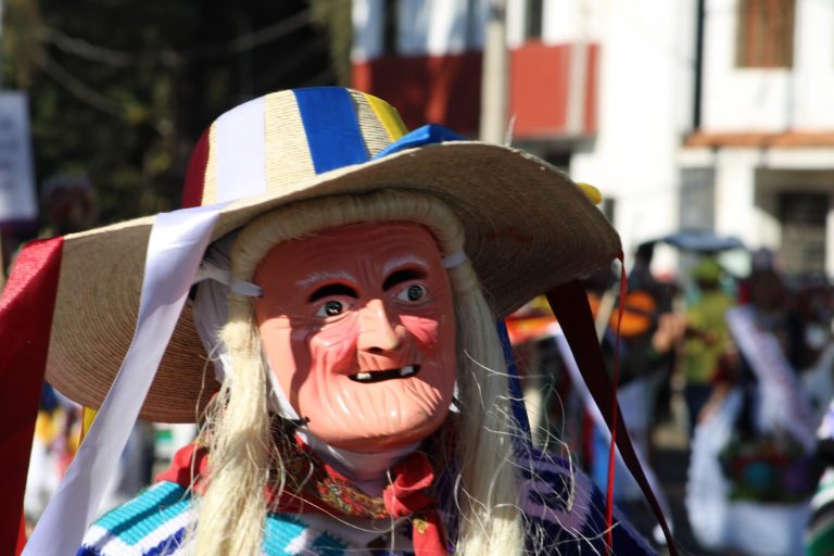 En un colorido ambiente realizan el último Convite de la K’uínchekua 2025