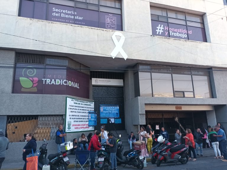 Se moviliza CNTE local tomando oficinas de rentas y cobros en todo el estado