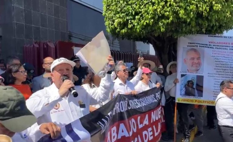 Interpone SPUM 2 mil 700 amparos contra Ley Orgánica: «esto apenas comienza», asegura líder