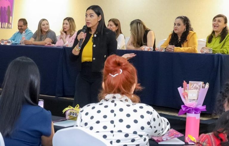 Dice Araceli Saucedo que su giro político no le restará apoyo en 2027