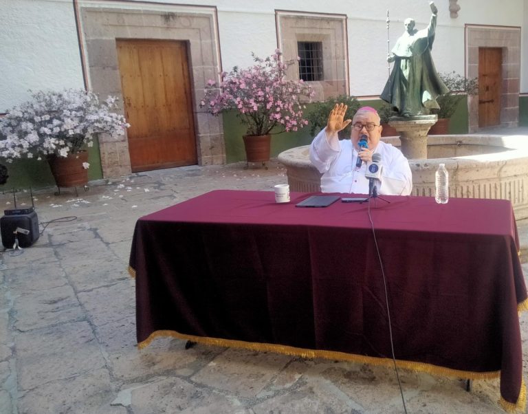 Arzobispo Carlos Garfias niega investigación por camionetas; todo se ha quedado en medios