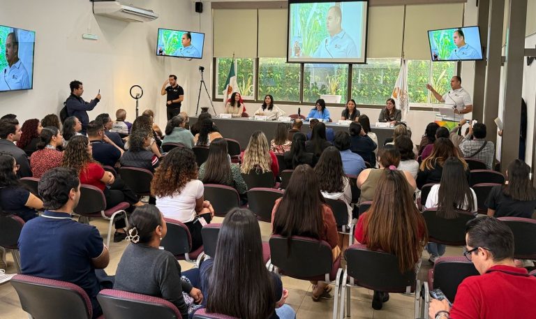  Intérpretes de Lengua de Señas Mexicana, garantes de los Derechos Humanos de las Personas con discapacidad auditiva