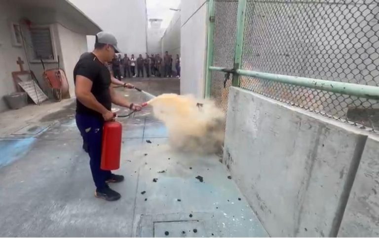 Personal penitenciario se capacita en protección civil y primeros auxilios