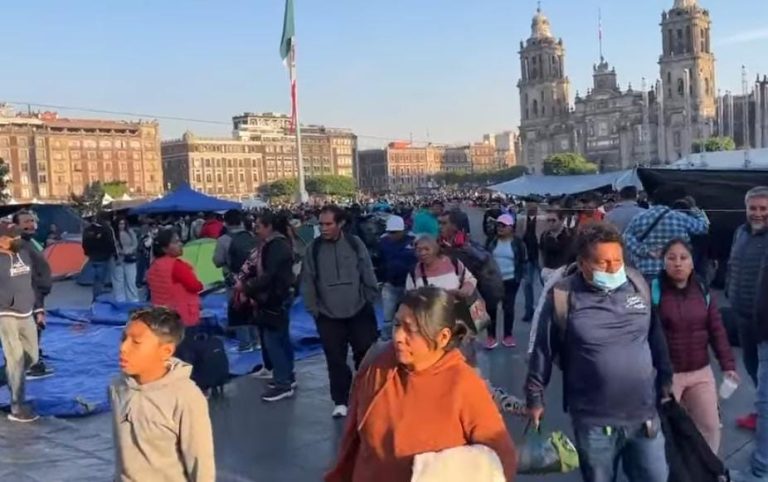 Instala CNTE nacional plantón en el Zócalo: exigen cancelación de nueva Ley del ISSSTE, no retiro