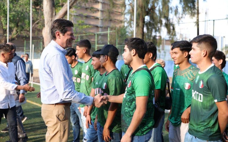 Reconocen a jóvenes morelianos campeones de Fútbol 7