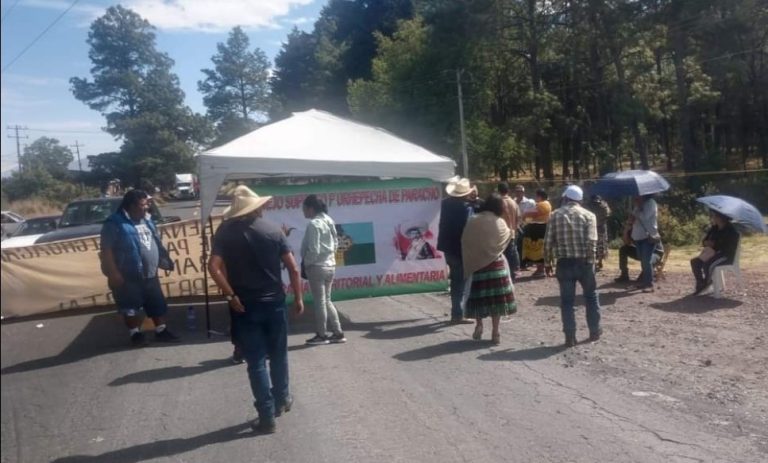 Comienzan indígenas bloqueos a ocho carreteras en el estado