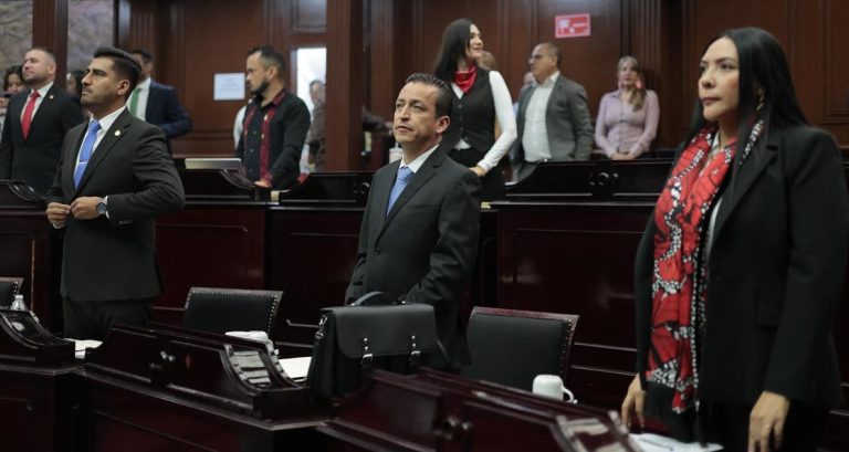 Con señalamientos de falta de transparencia, designan a fiscal anticorrupción en Michoacán