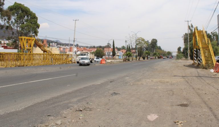 Corresponde a la SICT reponer el puente peatonal de La Maestranza, en Morelia