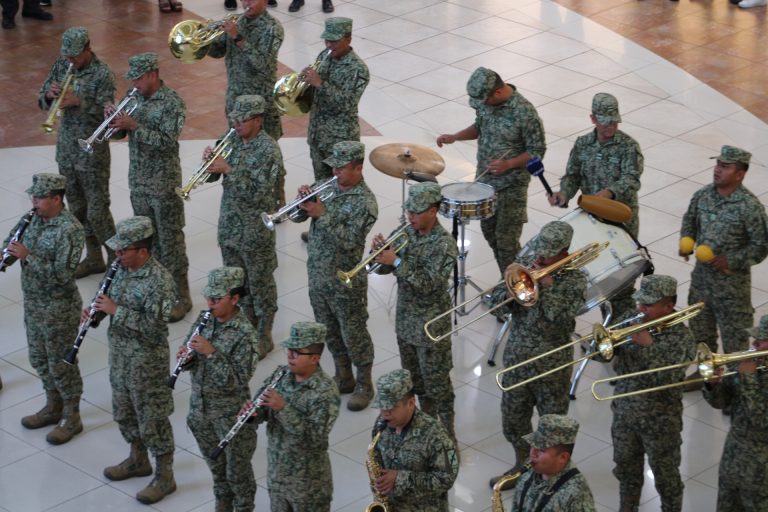 Se presenta Banda de Música de la XII Región Militar en dos sitios de Morelia