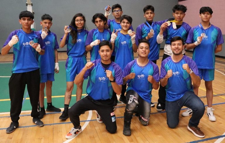 Jóvenes de Spot Morelia destacan en su primer torneo de artes marciales
