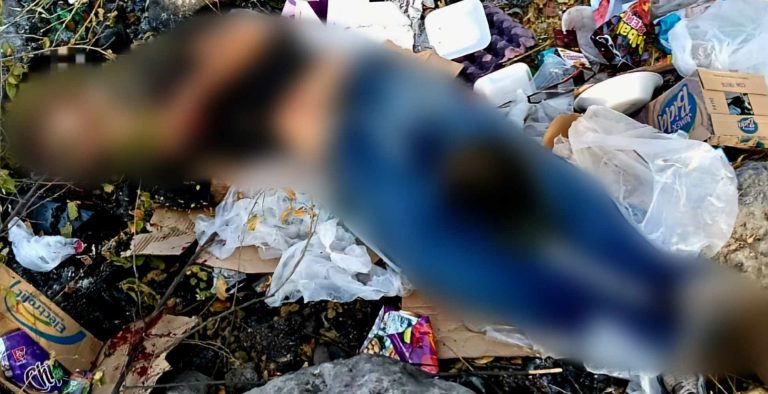 Ejecutan a balazos a dos individuos, en Apatzingán