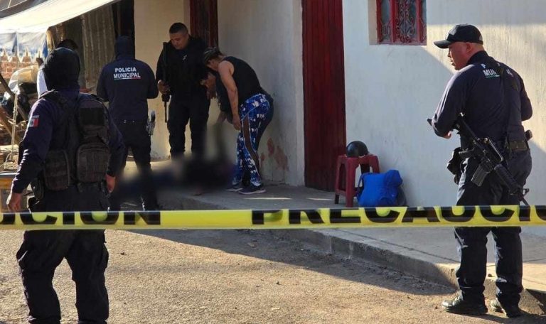 Empistolados acribillan a una mujer en la colonia Revolución, de Zamora