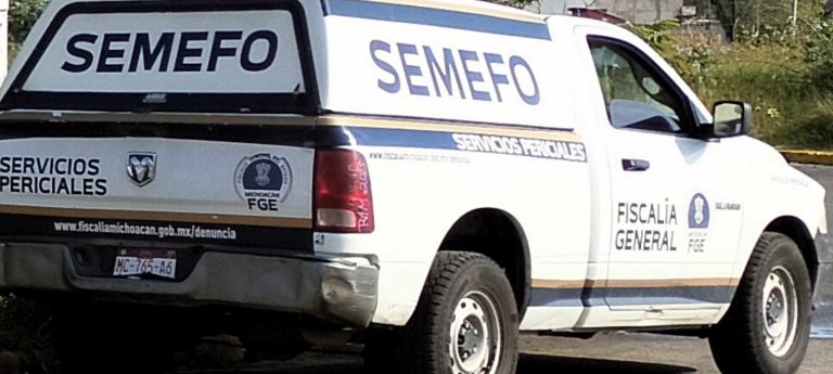 Hombre muere tras volcadura vehicular en Indaparapeo