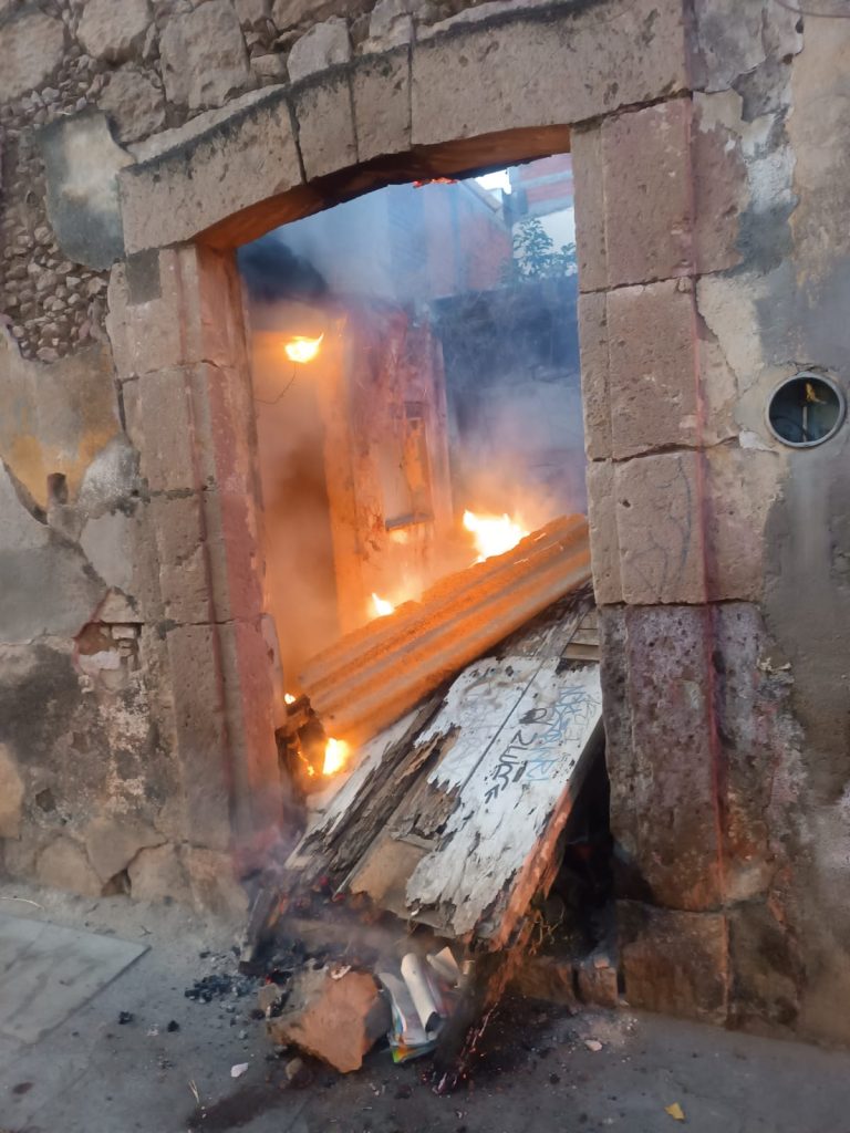 Se registran 2 incendios de domicilio en distintas colonias de Morelia