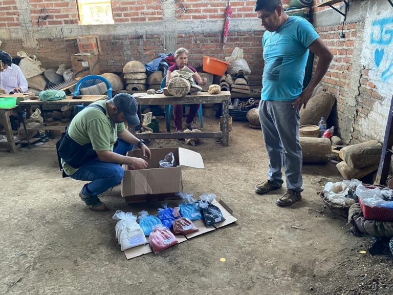 Realizó Casart venta de materia prima a menor costo en beneficio de alfareros