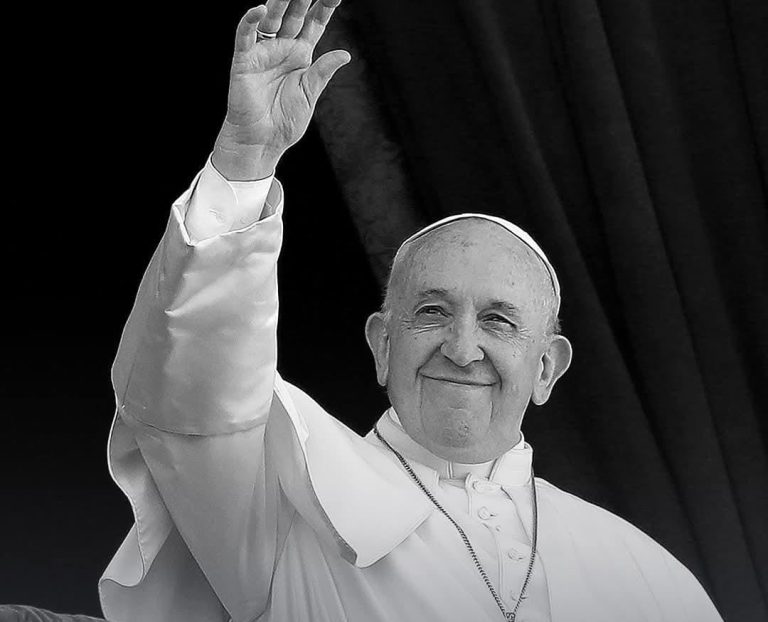 Se suma arzobispado de Morelia a luto mundial por la muerte del Papa Francisco