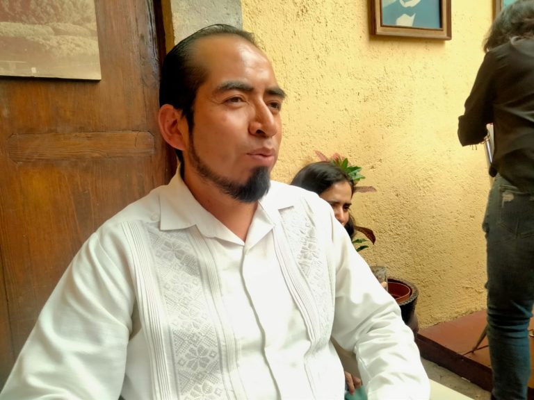 Menos del 1% de estudiantes indígenas concluye una carrera en Michoacán: CSIM