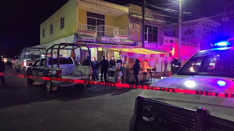 Joven taquero es ultimado a tiros mientras atendía su negocio, en Zamora