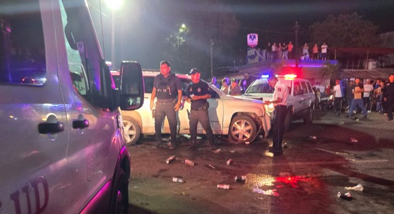 Ebrio se queda dormido y atropella a varias personas, que asistieron al concierto de Maricela en LC