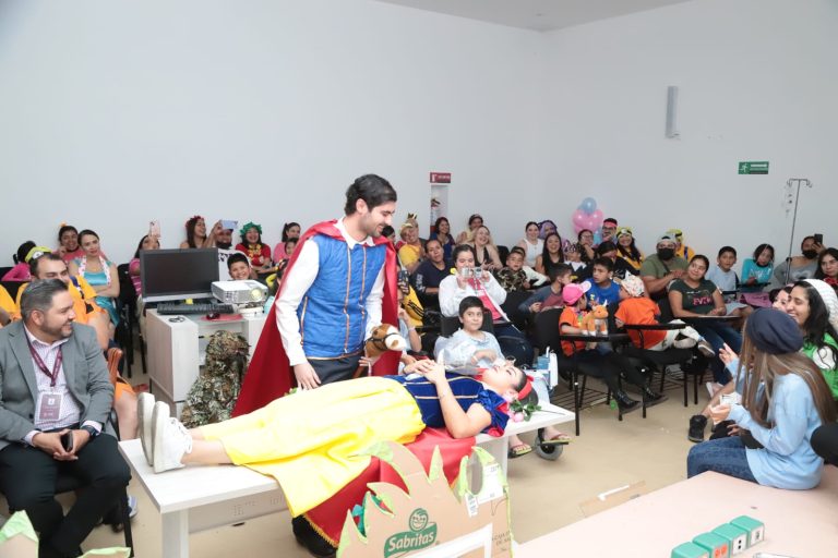 SSM festeja a niñas y niños con juegos y regalos