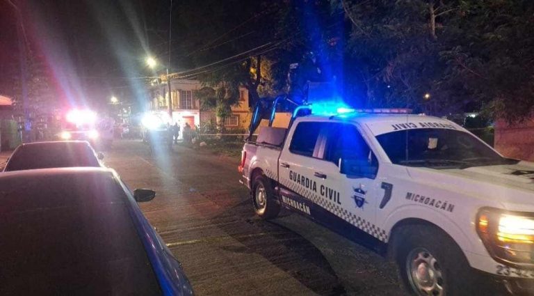 Hombre es ultimado a tiros en la colonia Francisco J. Múgica, en Uruapan